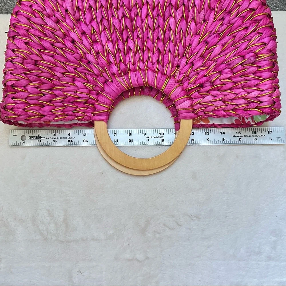 NY&C Woven Straw Handbag With Round Wood Handles